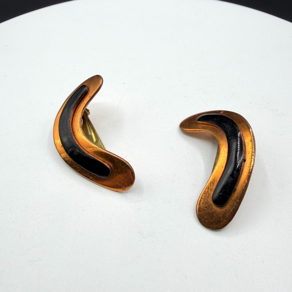 Copper Tone Black Accent Curved Clip On Earrings Retro Modernist Statement Pair